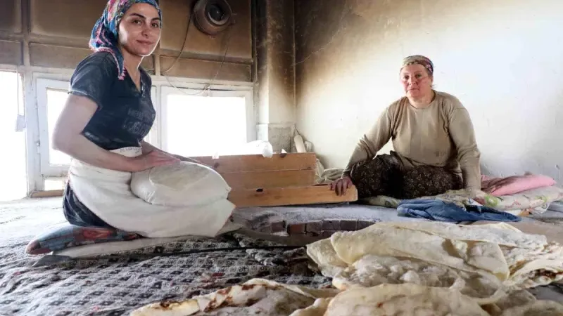 Erzincan'da Tandır Ekmeği Üreten Kadın Patron