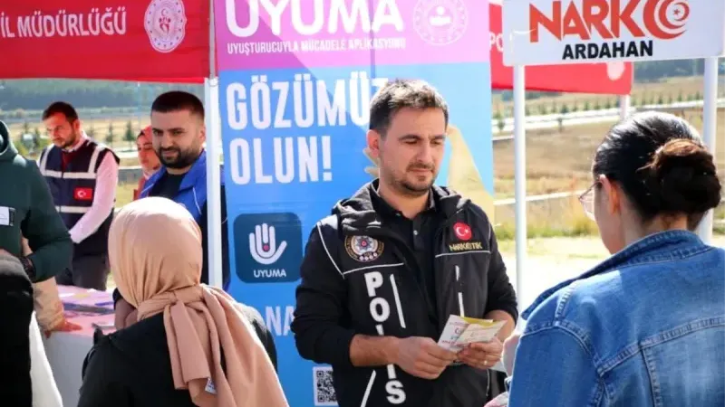 Ardahan'da 5000 Öğrenciye Güvenli Gelecek Projesi