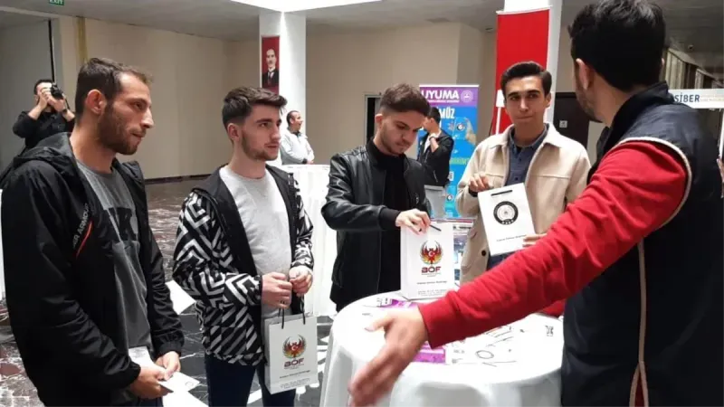 Ardahan Üniversitesi öğrencilerine güvenlik bilgilendirmesi yapıldı
